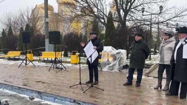 Организаторы призвали участников митинга в защиту статуса автономии Гагаузии игнорировать провокации провластных СМИ, освещающих акцию - Sputnik Молдова