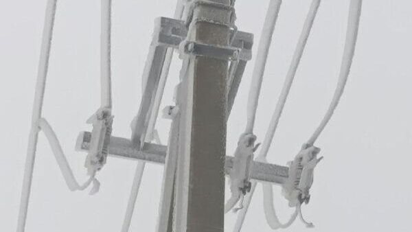 Condițiile meteo nefavorabile au continuat și astăzi, astfel încât pe liniile electrice au fost înregistrate mai multe defecțiuni, informează Ministerul Energiei - Sputnik Moldova