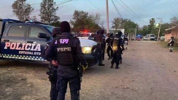 Футбольный матч закончился расстрелом болельщиков в Мексике - Sputnik Молдова