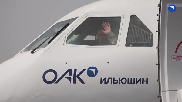 Il-114-300 a efectuat un zbor demonstrativ la un salon aeronautic din India - Sputnik Moldova