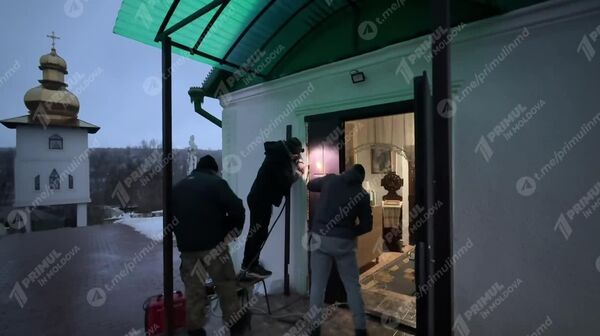 Жителям Деренеу удалось отстоять церковь: прихожане Молдавской митрополии сменили замки - Sputnik Молдова