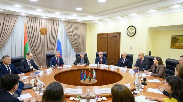 Красносельский провёл встречу с делегацией ЕС в Приднестровье - Sputnik Молдова