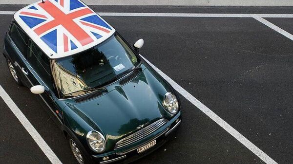 Производство автомобилей в Британии упало до 70-летнего минимума — Bloomberg - Sputnik Молдова