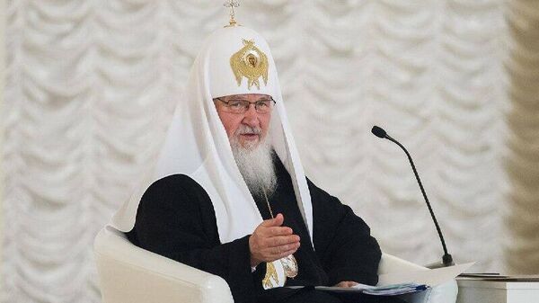 Avortul, în cazul în care căsătoria din familie este înregistrată, trebuie să fie efectuat cu acordul viitorului tată, a declarat patriarhul Moscovei și al întregii Rusii, Kiril, vorbind la Întâlnirile Parlamentare de Crăciun din Consiliul Federației - Sputnik Moldova