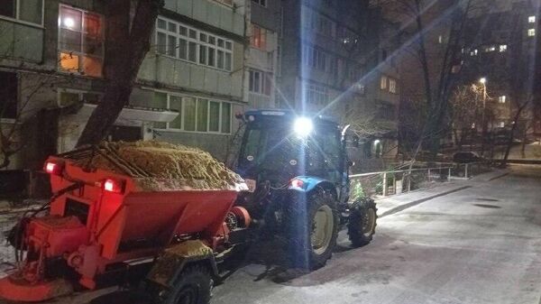Мэрия Кишинева продолжает нон-стоп отчитываться по гололеду - Sputnik Молдова