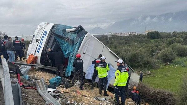 Opt persoane au murit și 26 au fost rănite într-un accident rutier implicând autobuze în stațiunea turcească Antalya - Sputnik Moldova