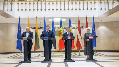 Председатели парламентов стран Балтии на совместной пресс-конференции со спикером парламента Молдовы