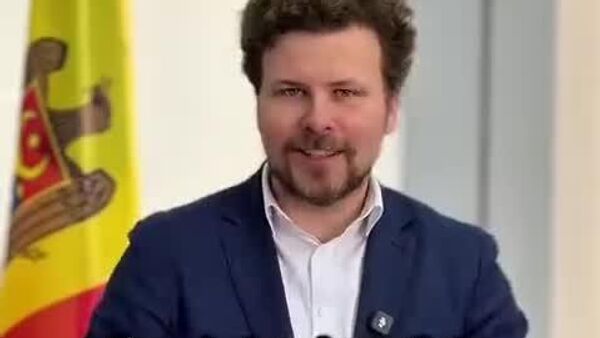 Dan Perciun încearcă să îi convingă pe absolvenții moldoveni să opereze pentru studiile de mai departe în Moldova - Sputnik Moldova