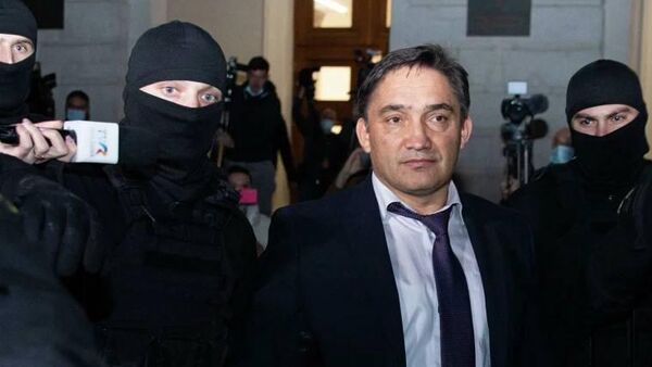 Вячеслав Платон напомнил, что завтра, 5 февраля, по решению суда Буюкан, утром даст показания по делу против экс-генепрокурора Александра Стояногло - Sputnik Молдова