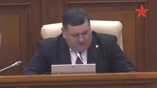 Фракция ПСРМ потребовала заслушать в парламенте министра энергетики Дорина Жунгиету из-за блэкаута, произошедшего в Молдове в минувшую субботу - Sputnik Молдова