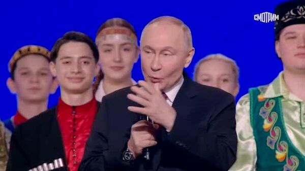 Poporul rus este încă tânăr și orientat spre viitor, a declarat Vladimir Putin la deschiderea Anului unității popoarelor Rusiei - Sputnik Moldova