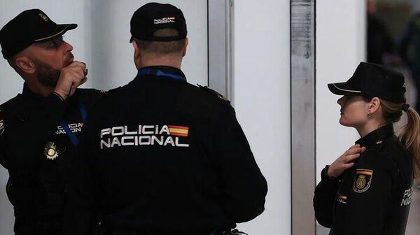 Гражданин Молдовы задержан в Испании: слил 5000 литров топлива у спящих дальнобойщиков - Sputnik Молдова