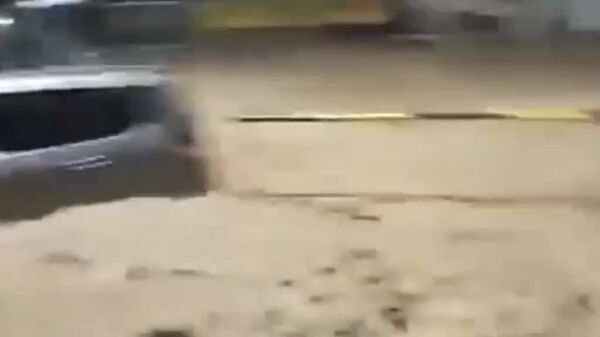 400-тысячный город Илиган на Филиппинах оказался затопленным - на страну обрушился тропический шторм Пенха - Sputnik Молдова