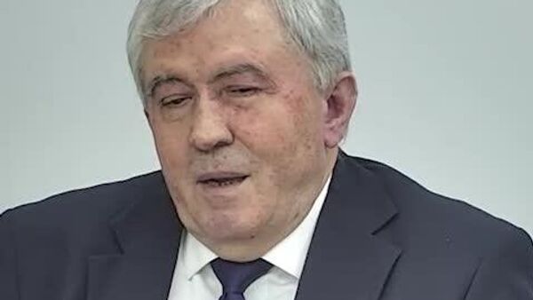 В республике идет борьба за сохранение молдавской идентичности, утверждает политолог Анатолий Дубровский - Sputnik Молдова