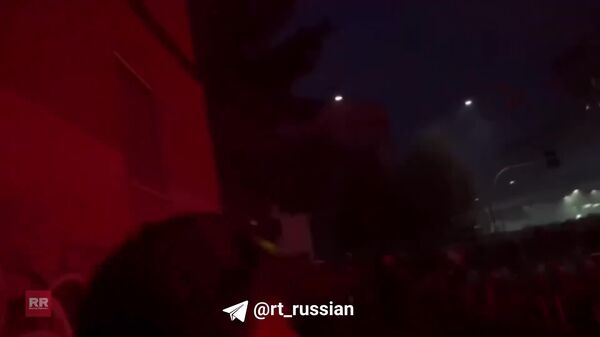 В Милане протестующие против Олимпиады стреляли в полицию из пиротехники - Sputnik Молдова