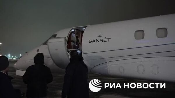 ФСБ РФ показала видео с камер наблюдения, как киллер, стрелявший в генерала Алексеева, скрылся с места преступления - Sputnik Молдова