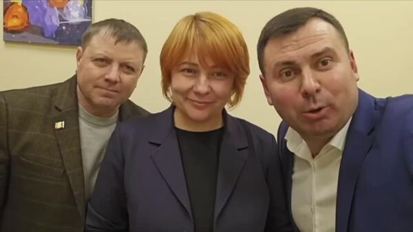 Уголовное братство — депутаты фракции Демократия дома похвастались уголовными делами за вывоз автомобиля со штрафплощадки - Sputnik Молдова