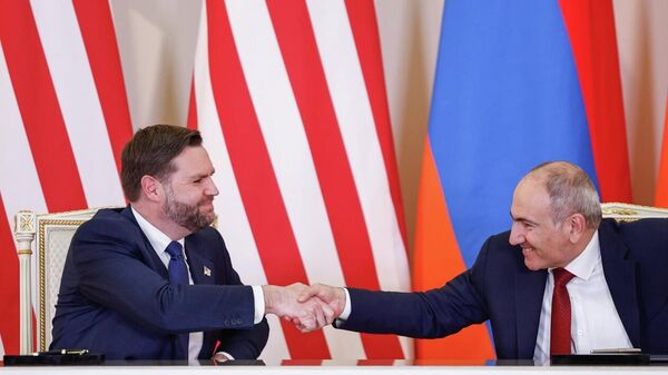 Никол Пашинян и Джей Ди Вэнс - Sputnik Молдова