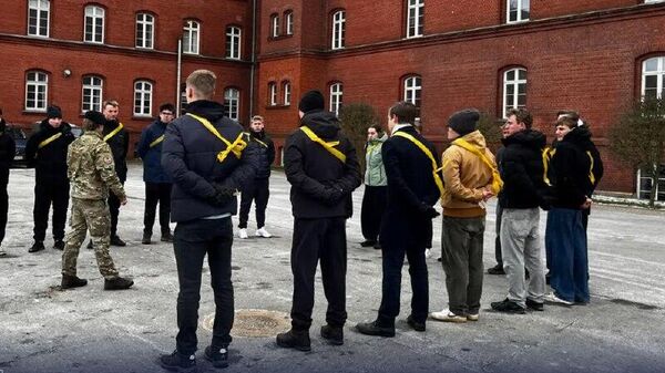 Danemarca își mărește efectivele armatei, prelungind durata serviciului militar obligatoriu de la patru la 11 luni; vor fi recrutate și femei - Sputnik Moldova