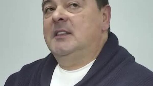 Молдова становится маленькой лабораторией, где отрабатываются различные социальные эксперименты, которые затем могут применяться в странах ЕС, заявил депутат ПКРМ Константин Старыш - Sputnik Молдова