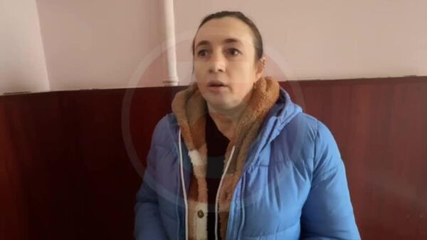 Соцработники намерены забрать детей у Александра Попы — настоятеля храма Успения Пресвятой Богородицы в селе Деренеу, — утверждает активистка Диана Карпински - Sputnik Молдова