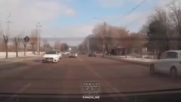 La 11 zile dupǎ ce a obținut permisul de conducere- riscǎ sǎ rǎmânǎ fǎrǎ el - Sputnik Moldova