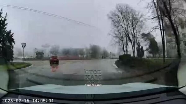 Стопхам Молодова publică un nou videoclip cu un alt erou la volanul unui BMW - Sputnik Moldova