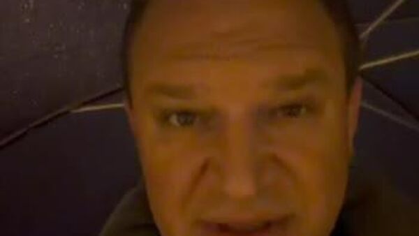 Primarul General, Ion Ceban, a atenționat cetățenii că, după ploile abundente din cursul zilei, meteorologii prognozează pentru următoarele ore o scădere bruscă a temperaturilor, ceea ce ar putea duce la formarea poleiului - Sputnik Moldova