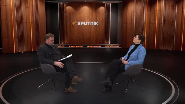 Европа постепенно отступает от Молдовы, а обещанная финансовая помощь так и не доходит до страны, отмечает журналист Елена Пахомова - Sputnik Молдова