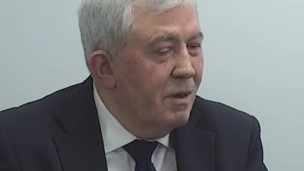 Политолог Анатолий Дубровский раскритиковал законопроект об амнистии за электоральную коррупцию, назвав его провокационным и популистским - Sputnik Молдова