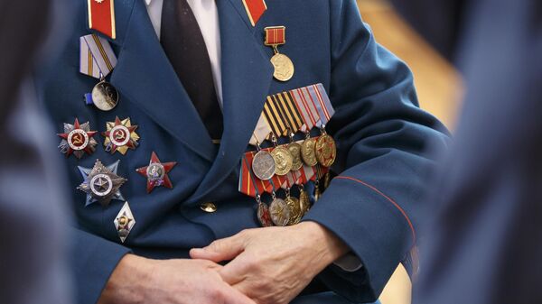 23 февраля: сравнение поколений - Sputnik Молдова