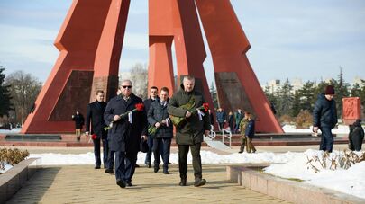 Возложение цветов к Вечному огню на мемориале в Кишиневе 23 февраля 2026 года
