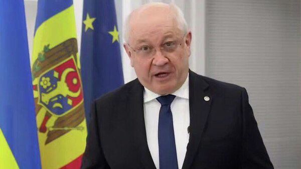 Понятно, что националистический лозунг Слава Украине надо произносить именно с таким выражением лица - Sputnik Молдова