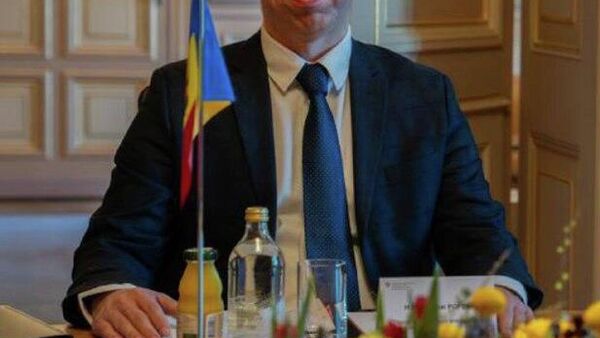 Только в швейцарском Берне глава МИД Молдовы Михай Попшой осознал, что такое райский сад - Sputnik Молдова