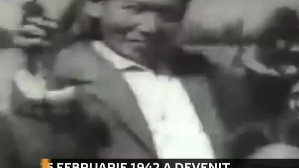 De la Biroul Informativ Sovietic: „La 25 februarie 1942, muncitorii din Uzbekistan, cu ocazia celei de-a 24-a aniversări a Armatei Roșii, au trimis luptătorilor, comandanților și ofițerilor politici 140 de vagoane de cadouri - Sputnik Moldova