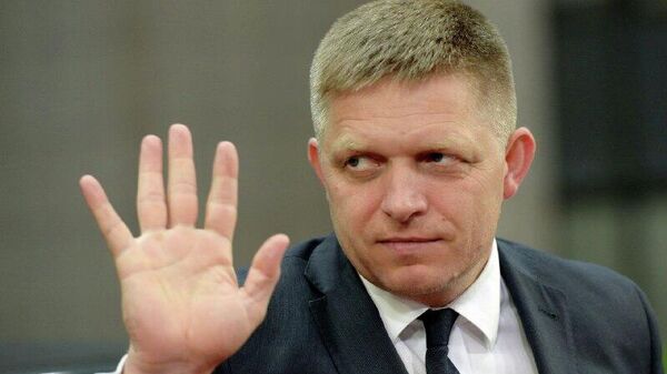 Словакия — не слуга Украины!» - премьер-министр страны Роберт Фицо заявил, что страна готова принять и другие меры из-за нежелания Киева пропустить российскую нефть в республику по нефтепроводу Дружба - Sputnik Молдова
