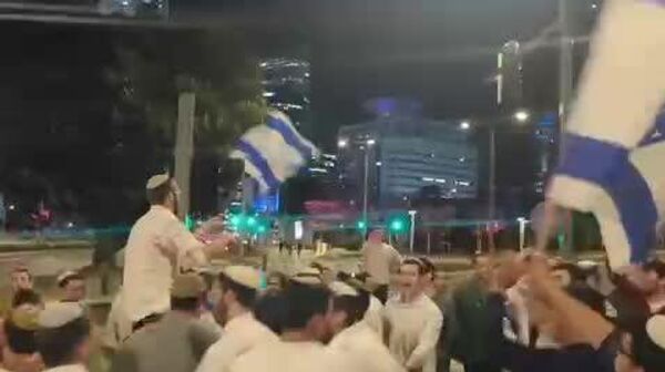 В Израиле уже празднуют ликвидацию Верховного лидера Ирана Хаменеи - Sputnik Молдова