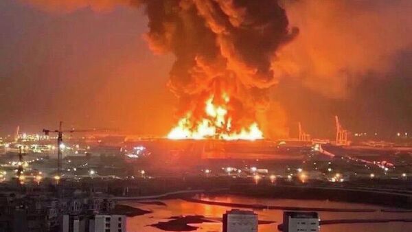 Agențiile de presă iraniene și israeliene relatează că un incendiu masiv a izbucnit la o bază americană din Erbil, Irak: drone iraniene au lovit un depozit de muniții - Sputnik Moldova