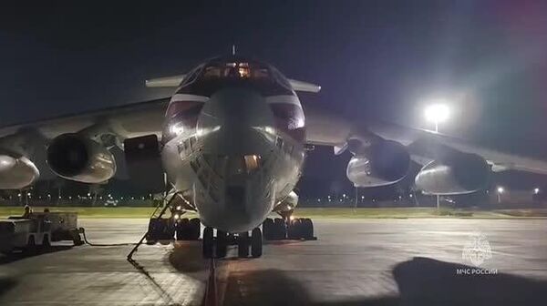 Спецборт МЧС доставил в Москву из Египта 84 российских граждан — дипломатов и членов их семей - Sputnik Молдова