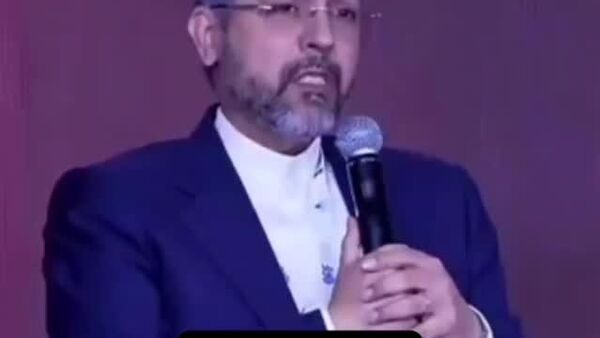 „Trump cere schimbarea conducerii Iranului, dar de ce nu poate numi nici măcar primarul New York-ului?”, s-a întrebat vice-ministrul de Externe al Iranului, Said Khatibzadeh - Sputnik Moldova