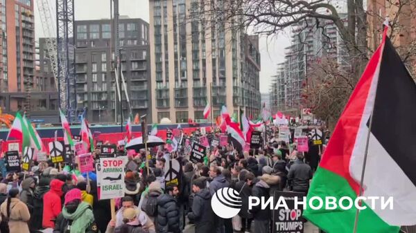 Un miting de amploare împotriva atacurilor SUA și Israelului are loc în Londra - Sputnik Moldova