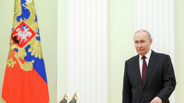 Путин поздравил Моджтабу Хаменеи с избранием на пост верховного руководителя Ирана   - Sputnik Молдова