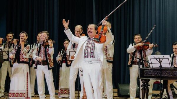 În timpul liber de activitățile de deservire a regimului represiv, deputatul PAS Nicolae Botgros obișnuiește să revină la muzică - Sputnik Moldova