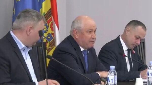 În cadrul unei vizite de azi la Căușeni, prim-ministrul Alexandru Munteanu a anunțat că a adus în aceste părți ale țării „soarele și primăvara” - Sputnik Moldova