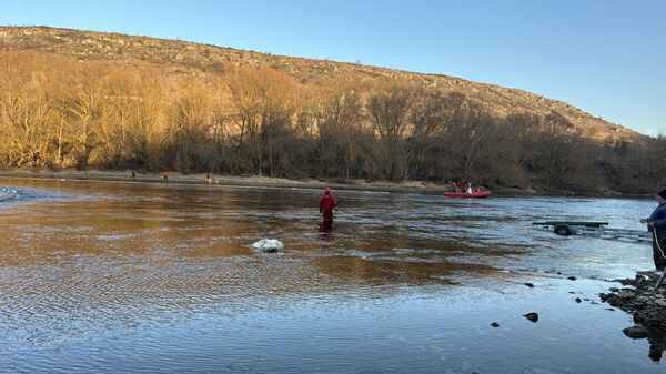 Ликвидация загрязнения на реке Днестр - Sputnik Молдова