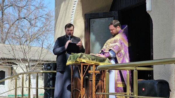 В Бельцах, в соборе Святителя Николая Чудотворца, прошёл молебен, посвящённый церковному единству и защите православных храмов - Sputnik Молдова