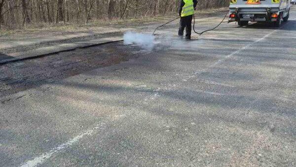Agenția Națională a Drumurilor anunță că în cursul zilei de astăzi, echipele de muncitori au desfășurat lucrări în mai multe raioane ale țării, printre care Telenești, Cahul, Ialoveni, Ștefan Vodă, Căușeni, Chișinău, Fălești și Taraclia, intervențiile fiind realizate în funcție de situația din teren - Sputnik Moldova