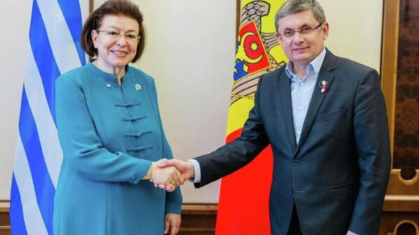 Спикер парламента Игорь Гросу встретился с министром культуры Греции Линой Мендони - Sputnik Молдова