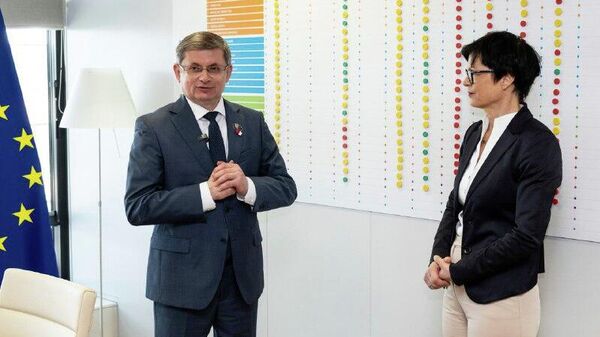 Спикер парламента Молдовы Игорь Гросу встретился в Брюсселе с еврокомиссаром по расширению Мартой Кос - Sputnik Молдова