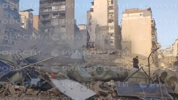 Израильские ВВС снесли целое здание у главной площади Бейрута, передает РИА Новости - Sputnik Молдова